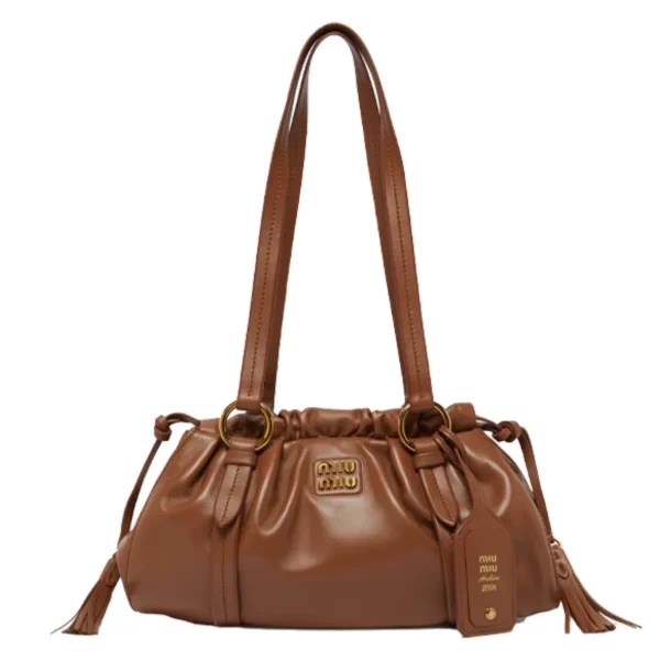 حقيبه كبيره نسائيه ميوميو Joie nappaجلد لون عسلي فاخر