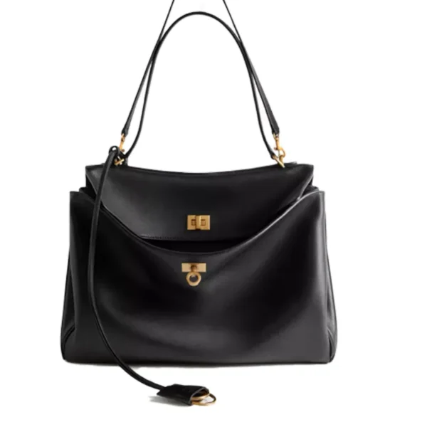 حقيبة جلدية بالنسياغا بحامل كتف لون أسود فخم