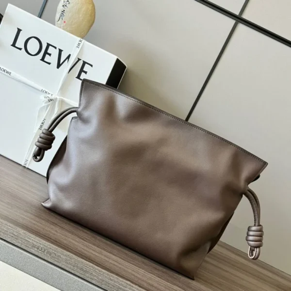 حقيبة لويفي إيفيرست 23 cm
